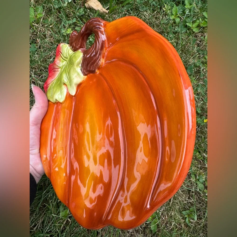 Pier 1 Imports Pumpkin Plate